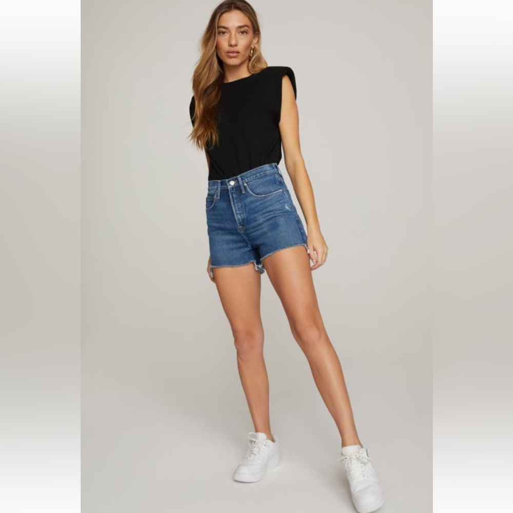 NWT Good American jean shorts